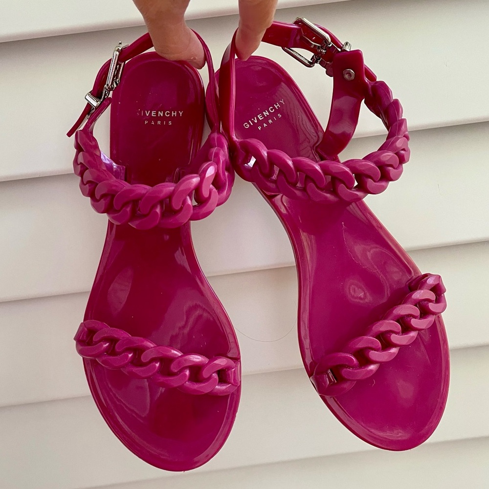 Givenchy Nea Chain Jelly Sandal in Fuchsia Pink Purple Women's Size 36 / 6